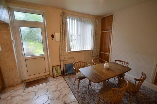KITCHEN / DINING ROO