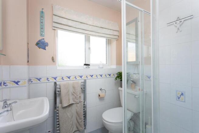4 bed Detached for sale Image 8
