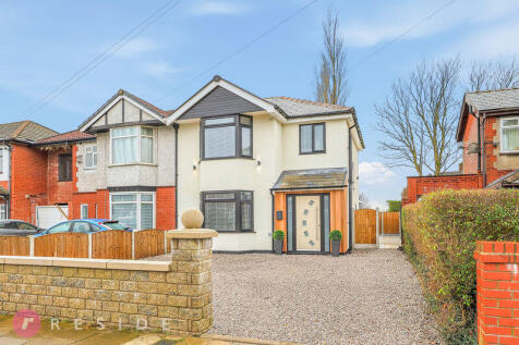BURY OLD ROAD, Heywood OL10 3LJ