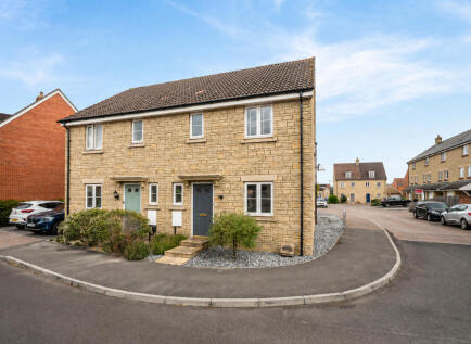 Skylark Road, Melksham, SN12