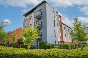 Flat 4, Berkshire House, Tamworth Road, Waterlooville PO7 7EJ