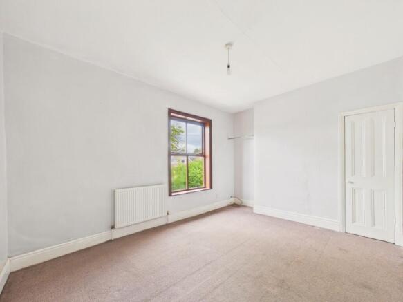 3 bed Terraced for sale Image 11