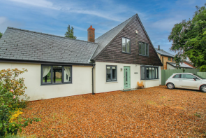 Glyndebourne, Fowlmere Road, Royston SG8 7QU