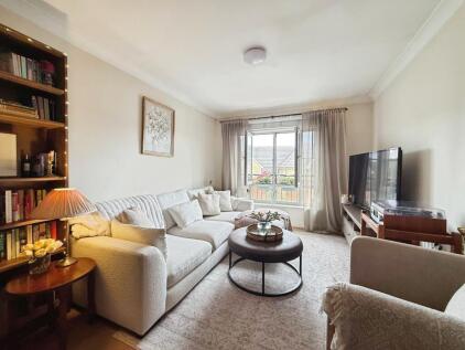 Cambridge Road, Crowthorne, Berkshire