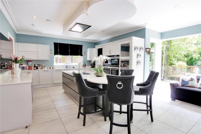 Kitchen/Breakfast Rm