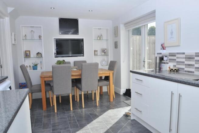 Kitchen / Dining Roo