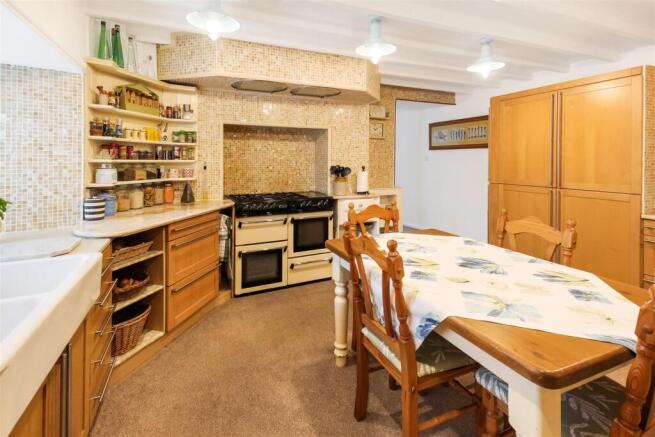 3 bed Detached for sale Image 6