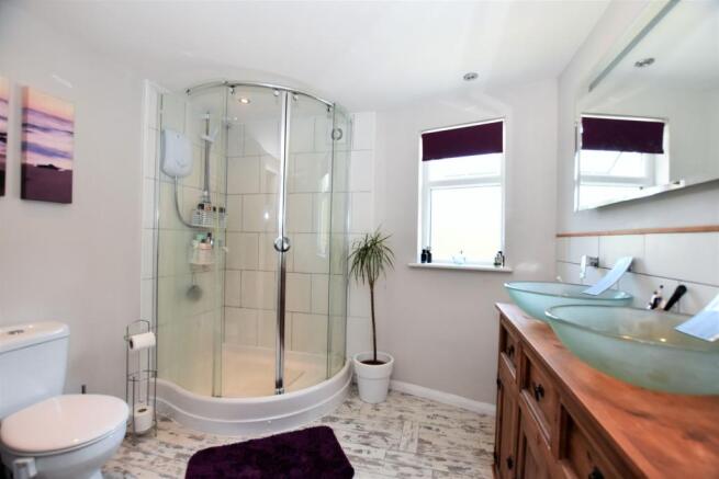 Master En-suite