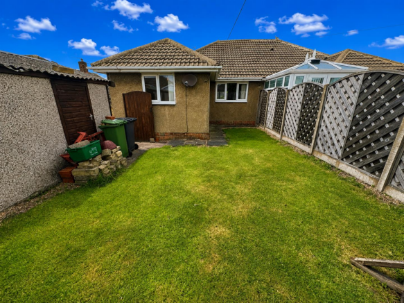 2 bed Semi-Detached Bungalow for sale Image 12