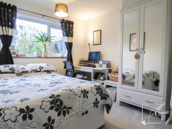 BEDROOM 2