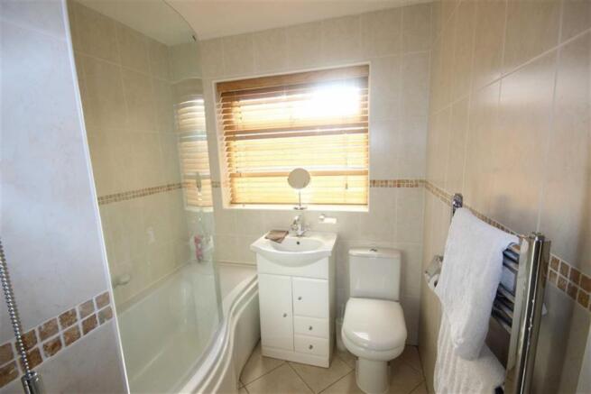 BATHROOM 2