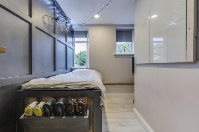 4 bed Terraced for sale Image 12