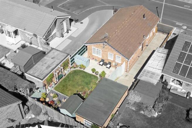 2 bed Detached Bungalow for sale Image 6