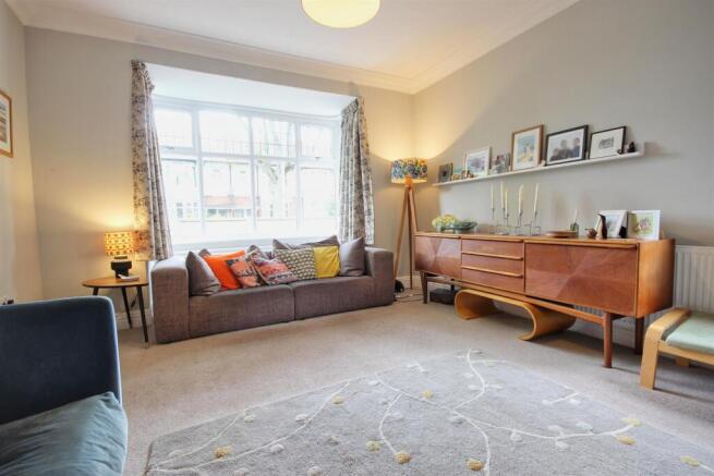 4 bed Detached for sale Image 4