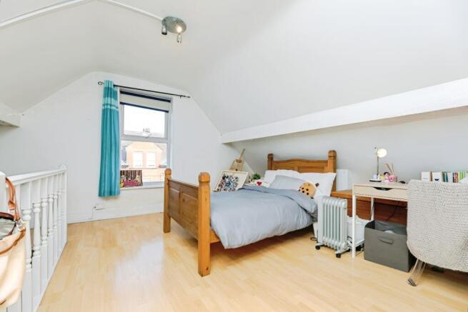 4 bed Detached for sale Image 12