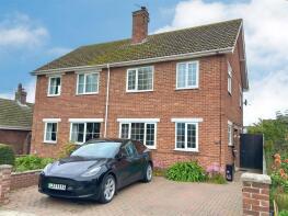100, Walmer Road, Lowestoft NR33 7LD