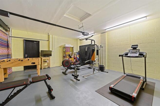 Garage/Gym