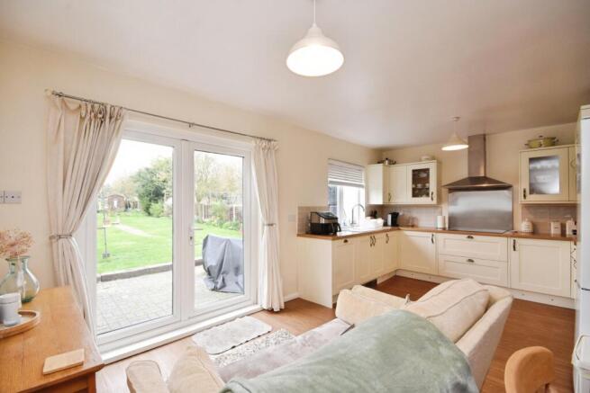 Kitchen/Seating Area