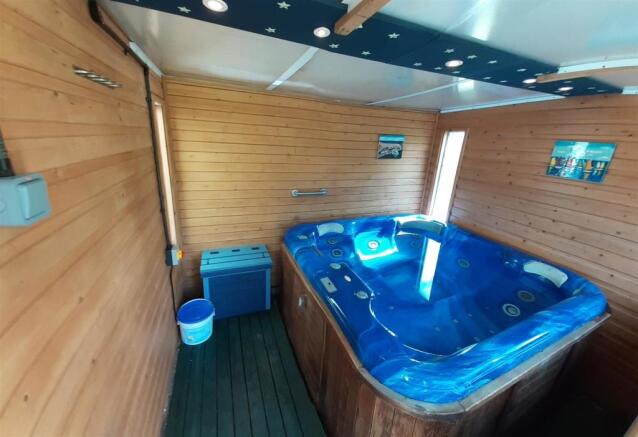 hot tub.jpg