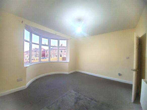 2 bed House to rent Image 7