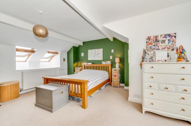 5 bed Terraced for sale Image 12