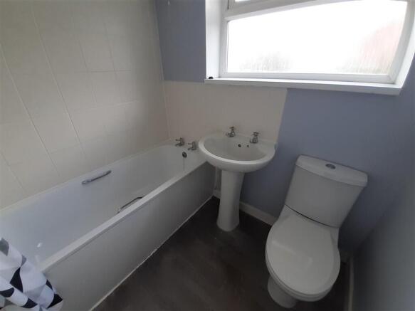 3 bed Semi-Detached for sale Image 8