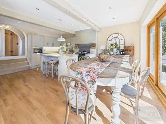 Through Lounge/Dining Room