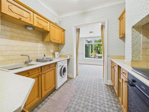3 bed Semi-Detached for sale Image 7