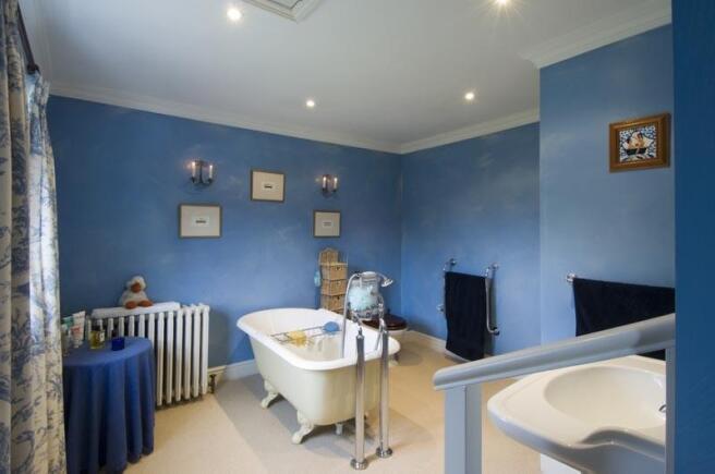 Photo 9