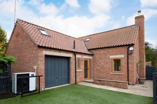 3 bed Detached to rent Image 10