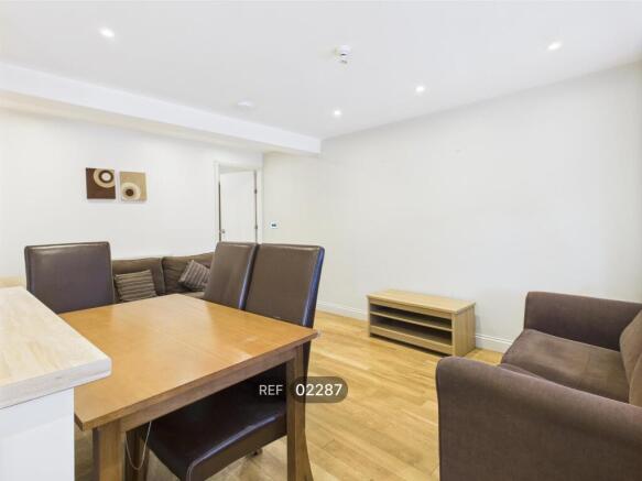 1 bed Apartment to rent Image 7