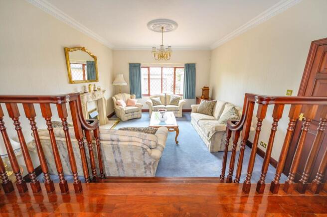 6 bed Detached for sale Image 6
