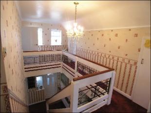 galleried landing