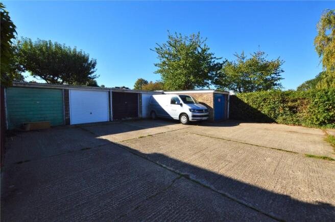 Garage & Parking