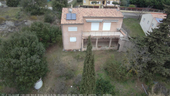 Photo 3