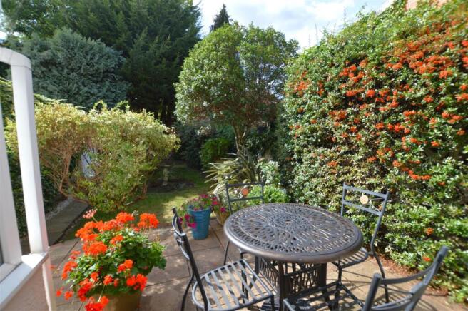 12 Alton Gardens patio.JPG