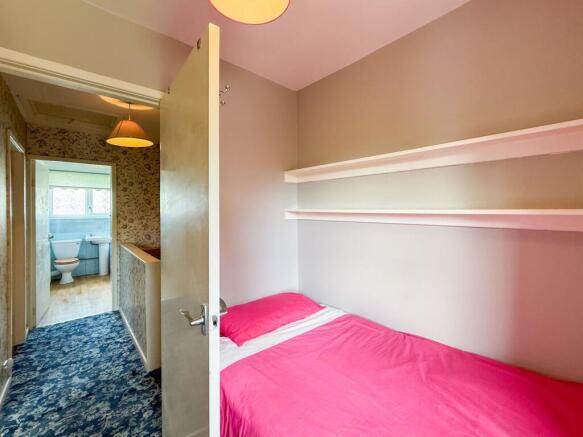 3 bed Terraced for sale Image 8