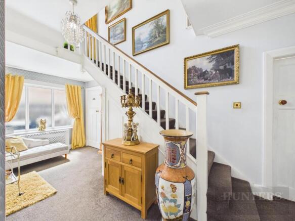 5 bed Detached for sale Image 12