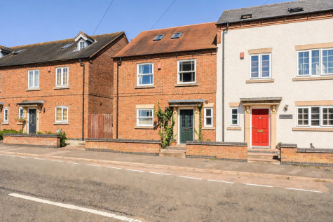 Main Road, Claybrooke Magna, Lutterworth, LE17