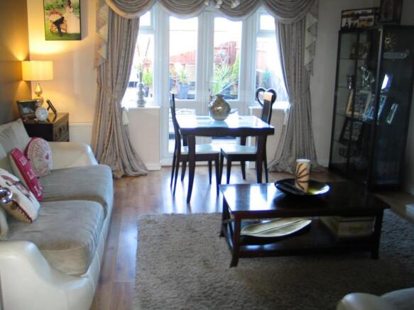 10 the meadows loung
