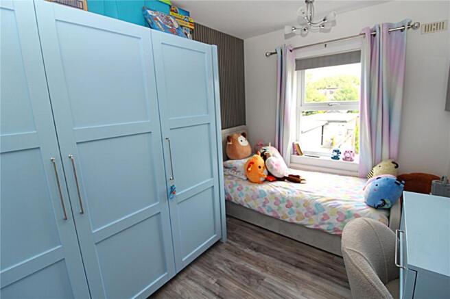 4 bed Semi-Detached for sale Image 11