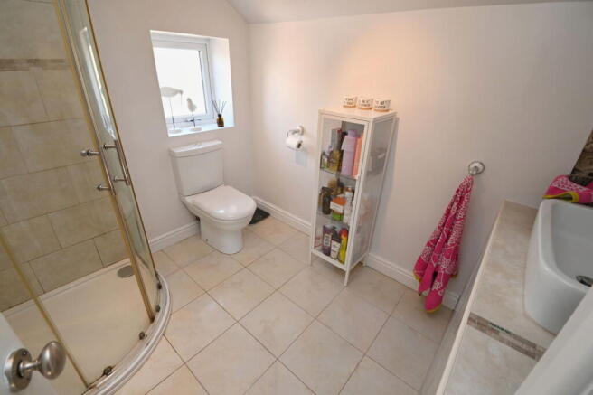 2 bed Semi-Detached Bungalow for sale Image 10