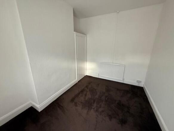 2 bed Terraced to rent Image 9
