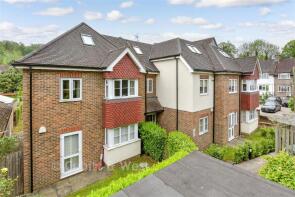 Flat 8, 2, Outwood Lane, Coulsdon CR5 3NA