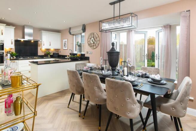 4 bed Detached for sale Image 4