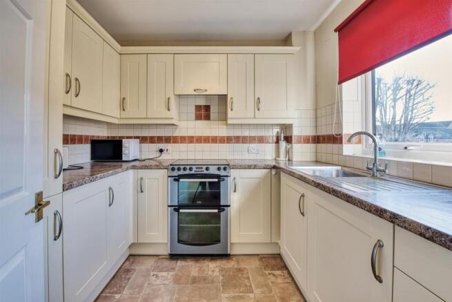 13-8 Medway House Ou