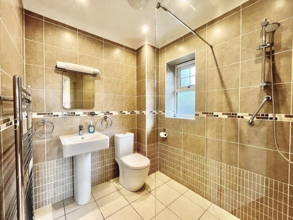 En-suite Bathroom