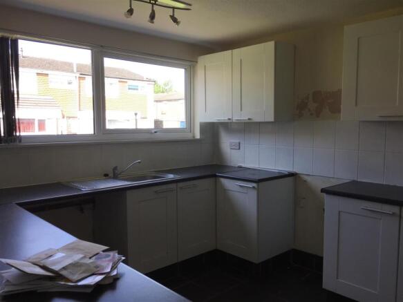 Kitchen 1.jpg