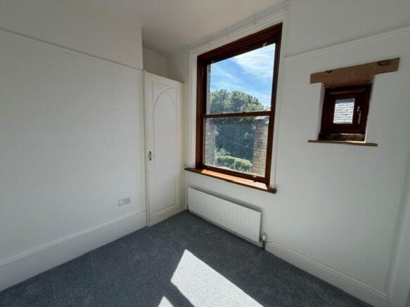 3 bed Terraced for sale Image 10
