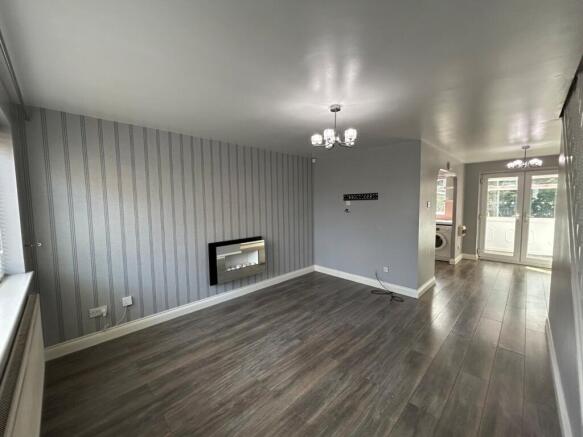 3 bed Semi-Detached to rent Image 5